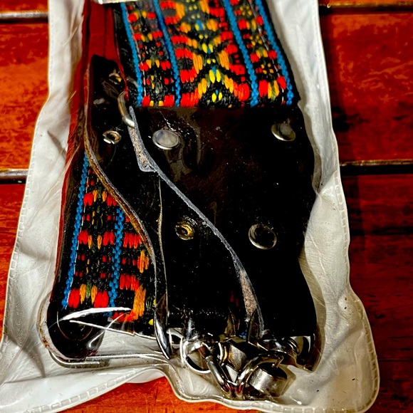 Carry-All Camera Strap - Picture 5 of 7